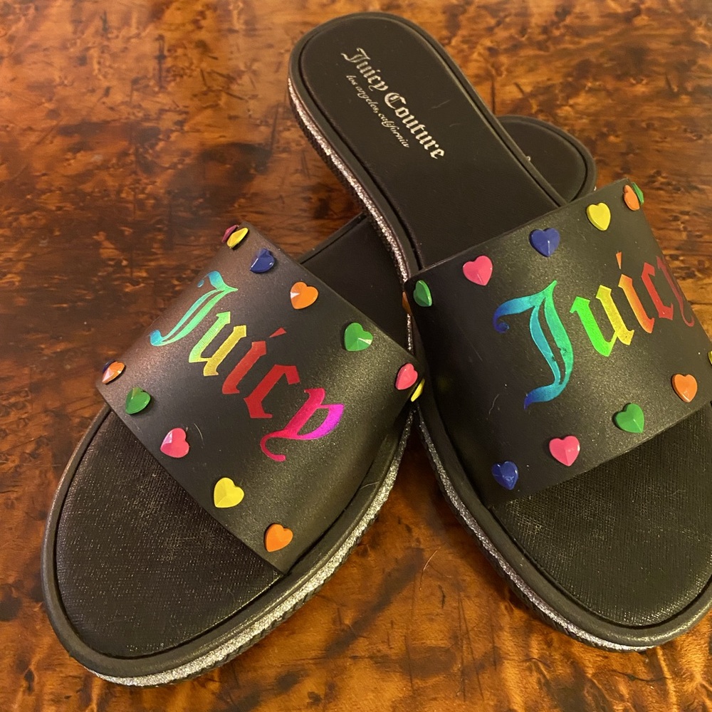 Juicy Flat Shoes